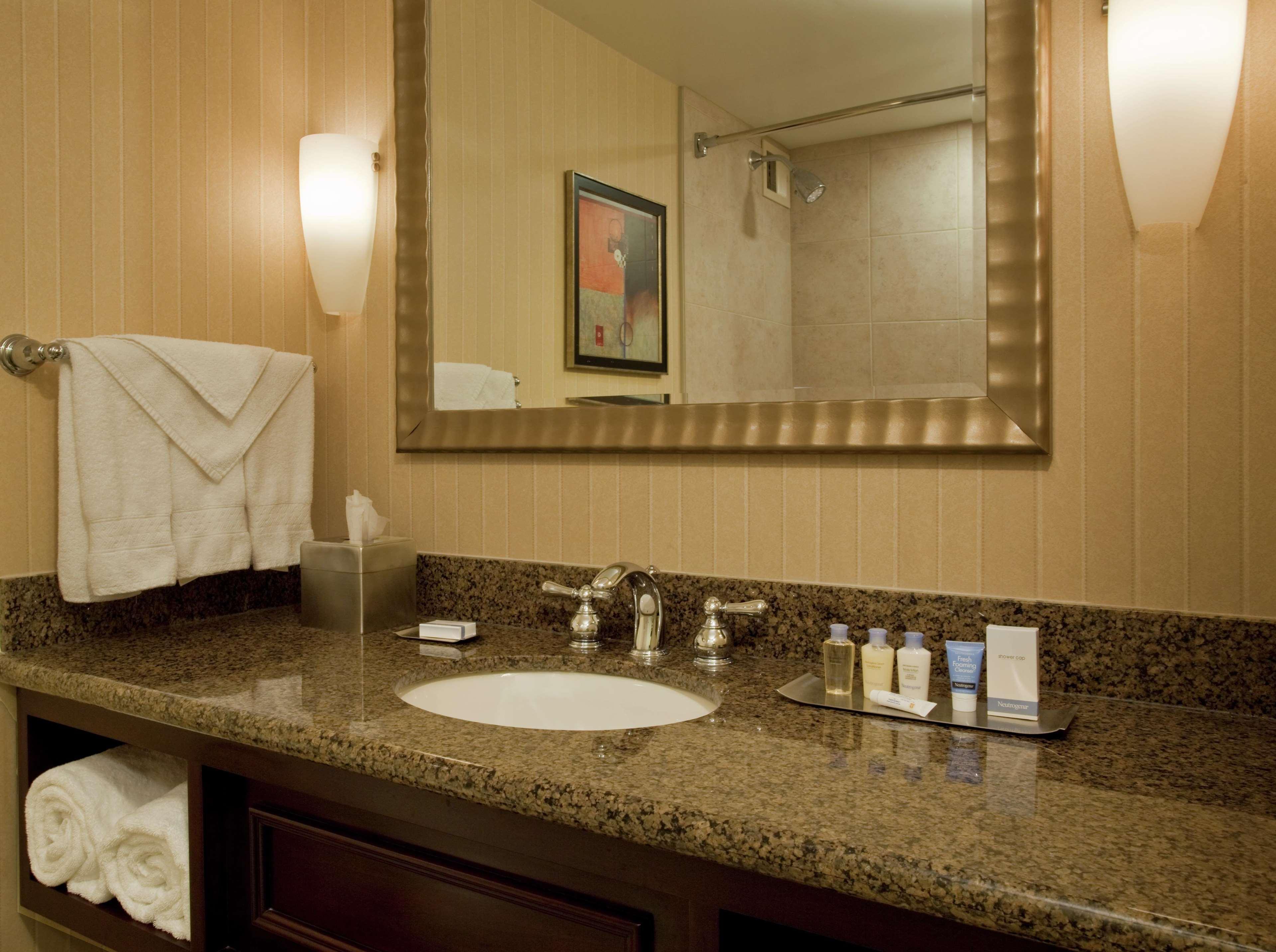 Doubletree By Hilton Hotel Syracuse East Syracuse Εξωτερικό φωτογραφία
