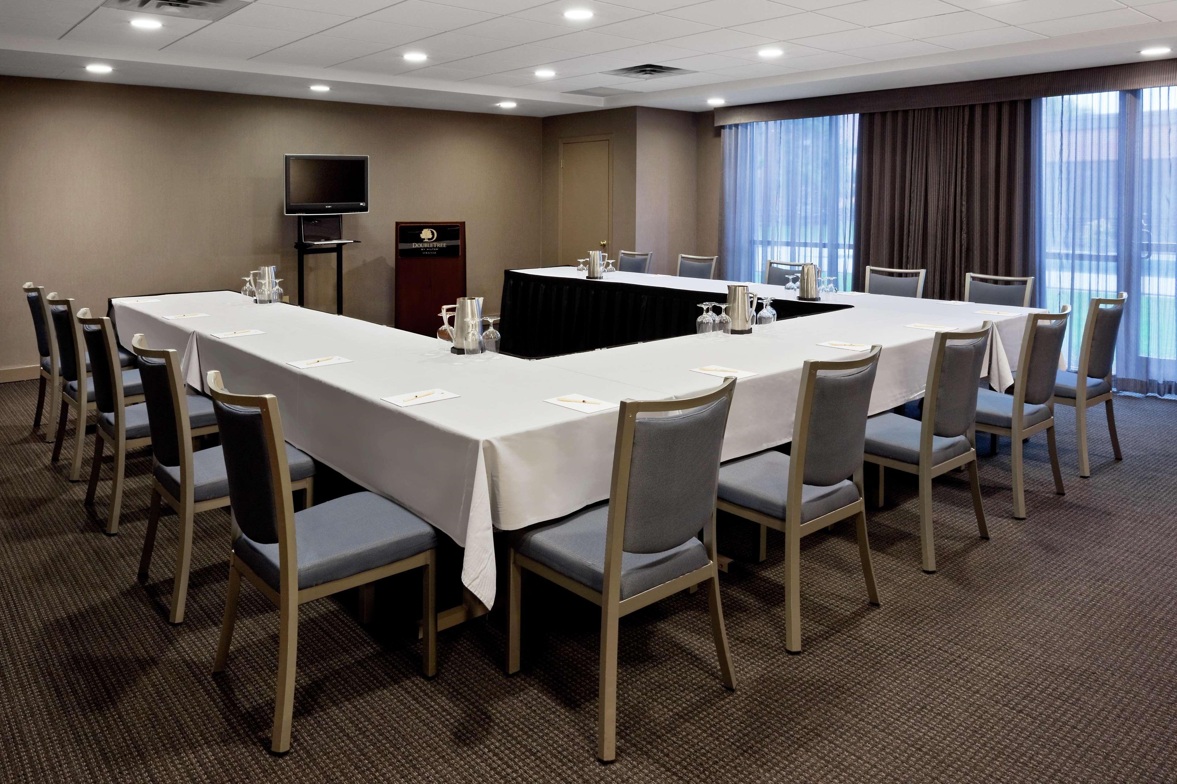 Doubletree By Hilton Hotel Syracuse East Syracuse Επιχειρήσεις φωτογραφία