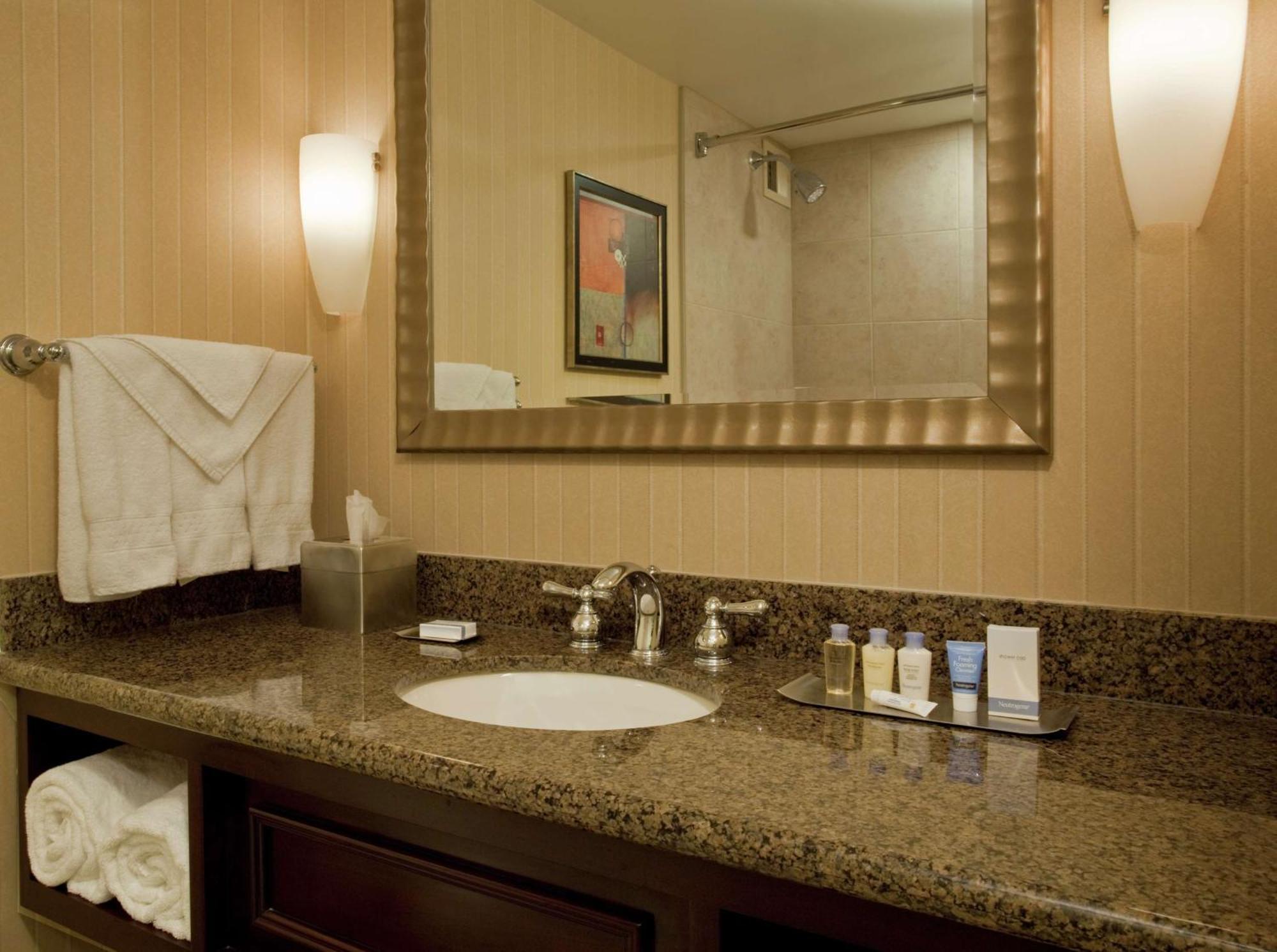 Doubletree By Hilton Hotel Syracuse East Syracuse Εξωτερικό φωτογραφία